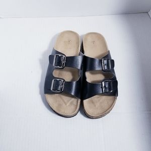 FOOTBED BLACK AND BROWN BUCKLE SANDALS SIZE 6-7